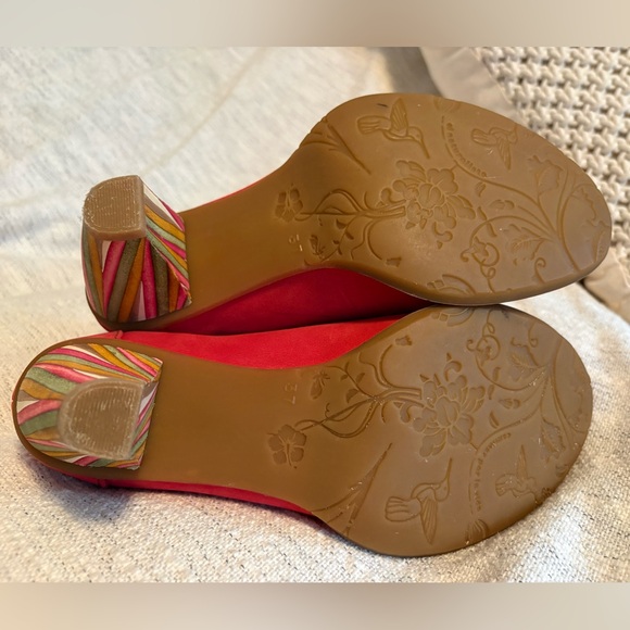 El Naturalista Red Stripe Heels - Picture 6 of 6